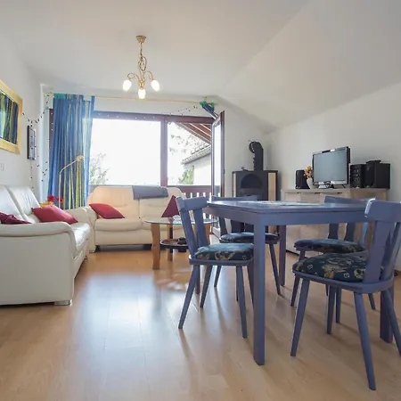 Appartamento Welcome In - 4-17 Mit Balkon, Abstellraum Und Holzofen *