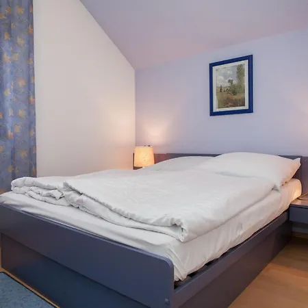 Welcome In - 4-17 Mit Balkon, Abstellraum Und Holzofen